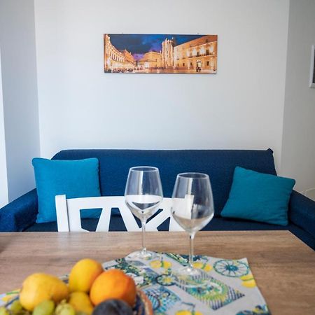 White Apartments & Spa Avola Bagian luar foto