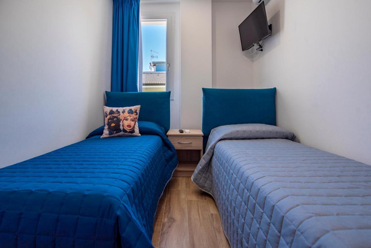 White Apartments & Spa Avola Bagian luar foto