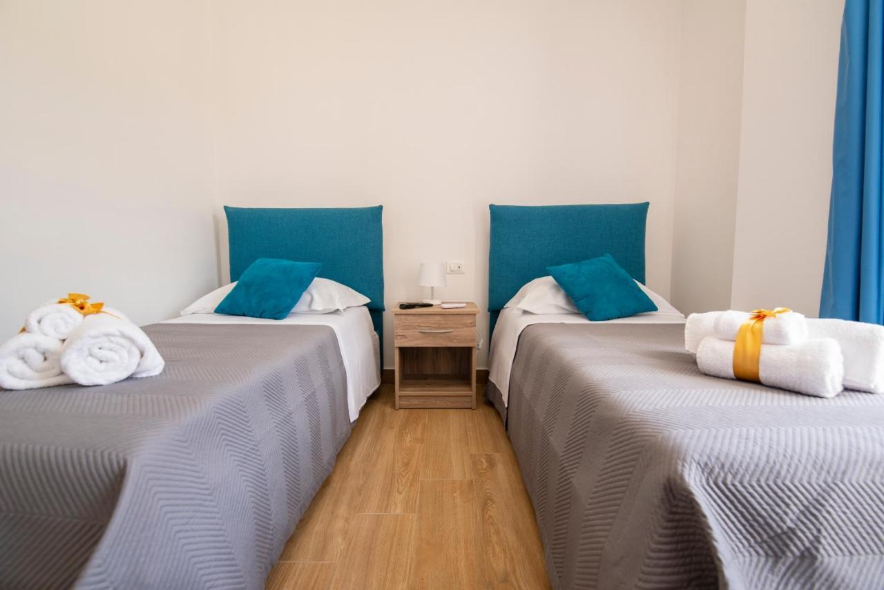 White Apartments & Spa Avola Bagian luar foto