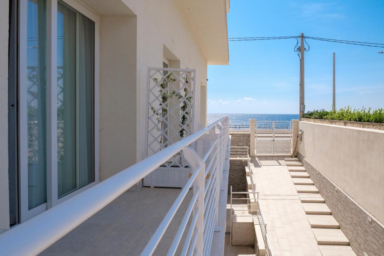 White Apartments & Spa Avola Bagian luar foto