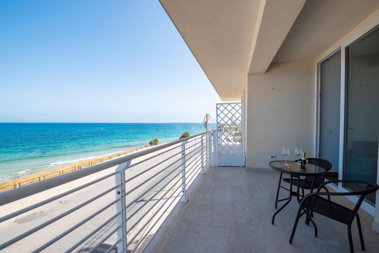 White Apartments & Spa Avola Bagian luar foto