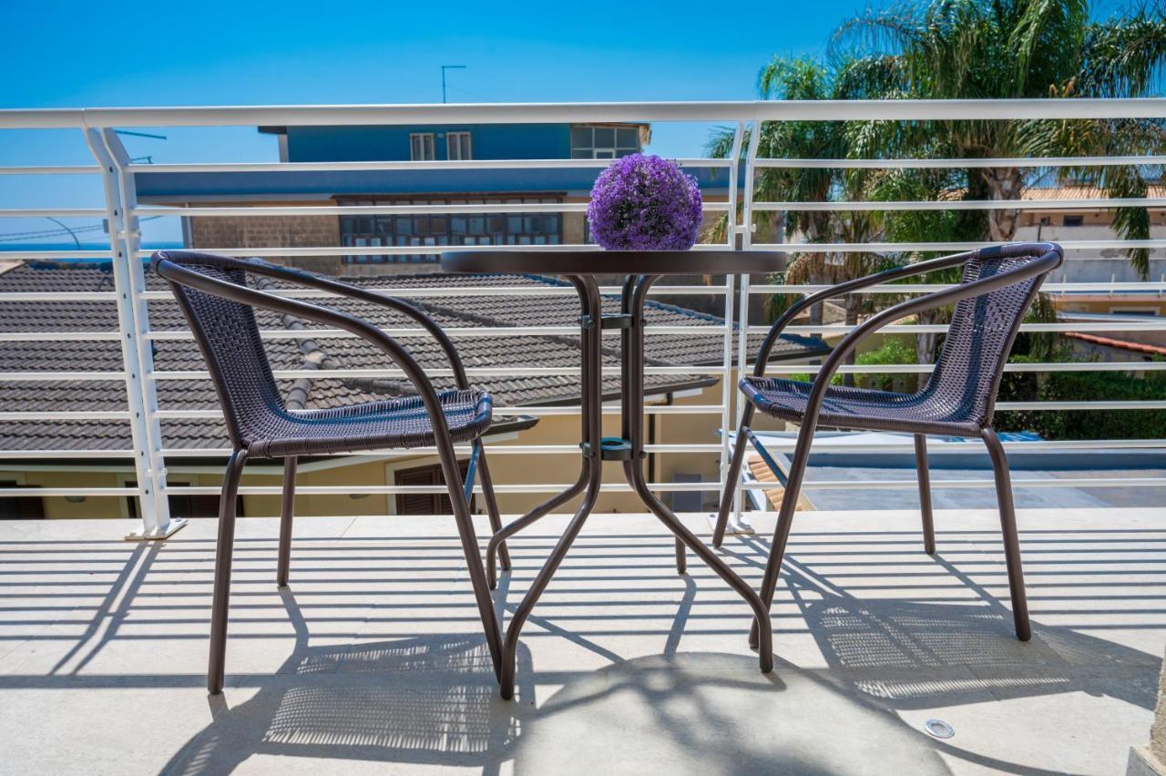 White Apartments & Spa Avola Bagian luar foto