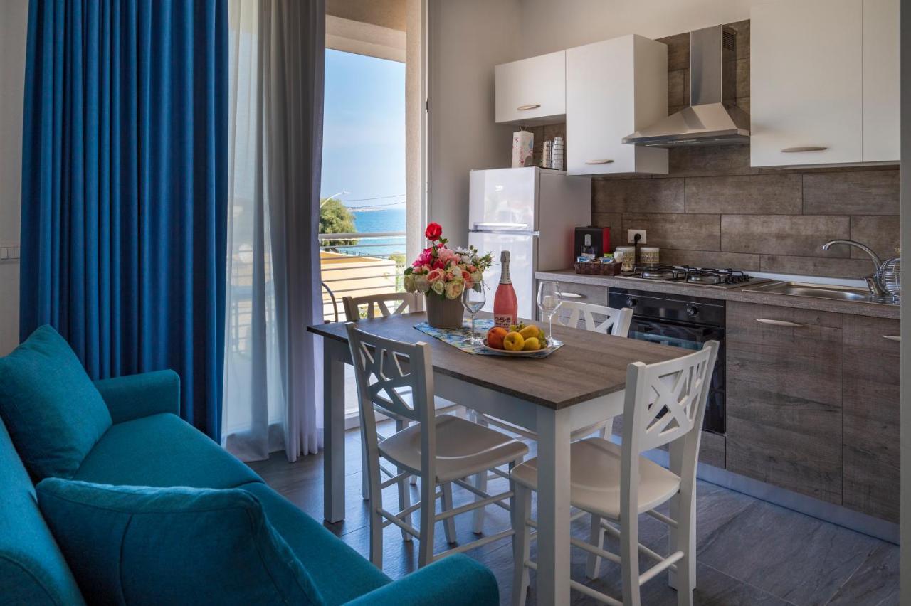 White Apartments & Spa Avola Bagian luar foto