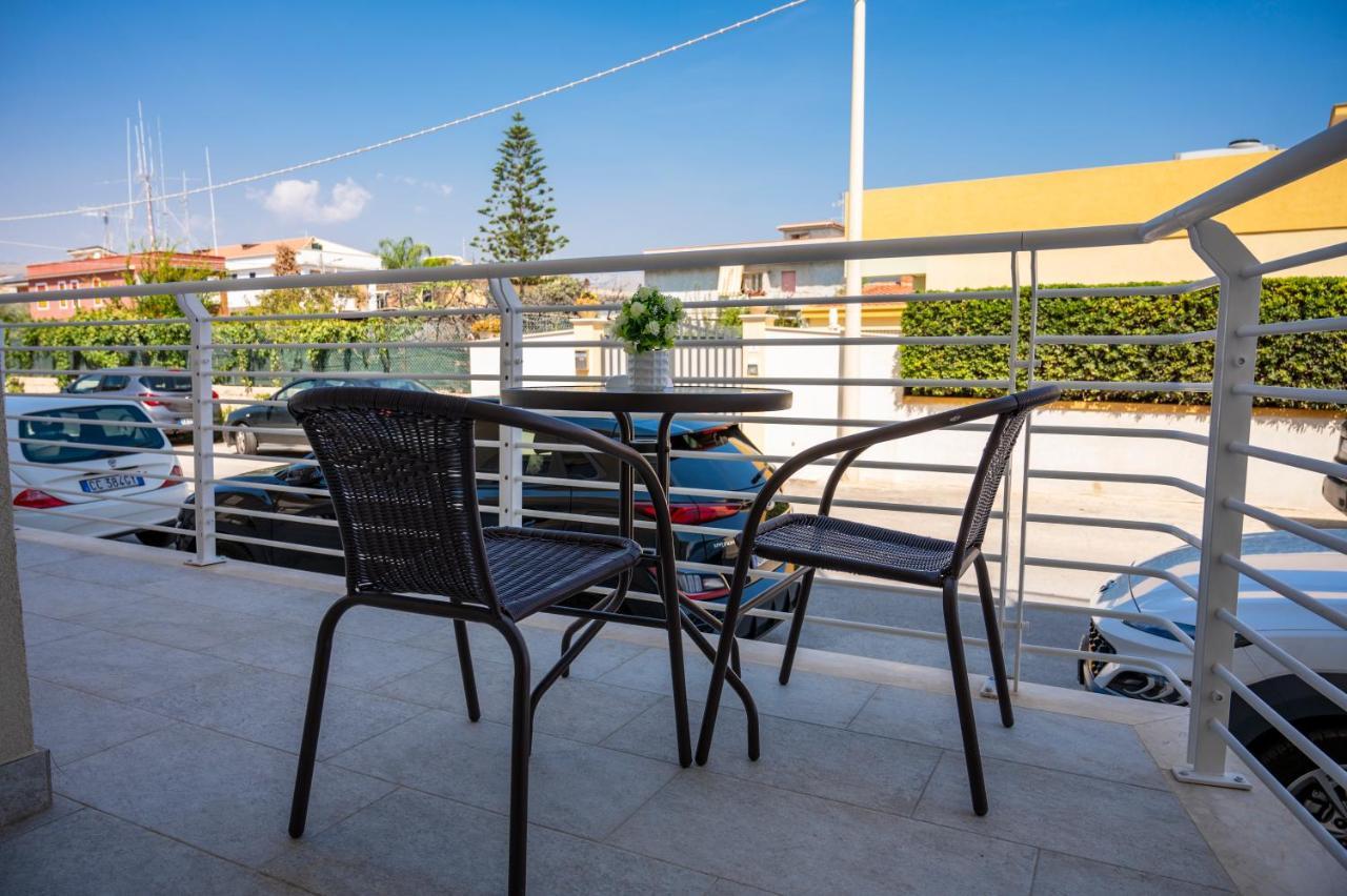 White Apartments & Spa Avola Bagian luar foto