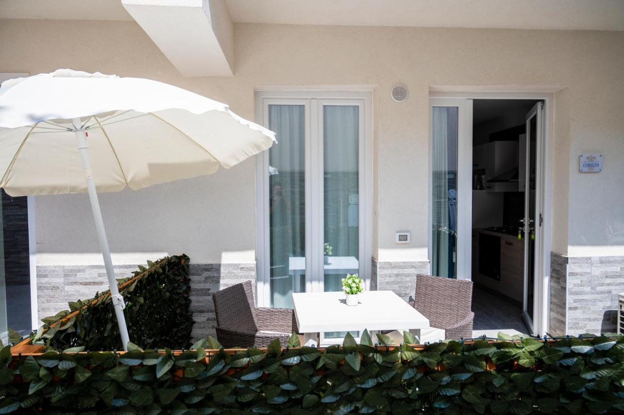 White Apartments & Spa Avola Bagian luar foto