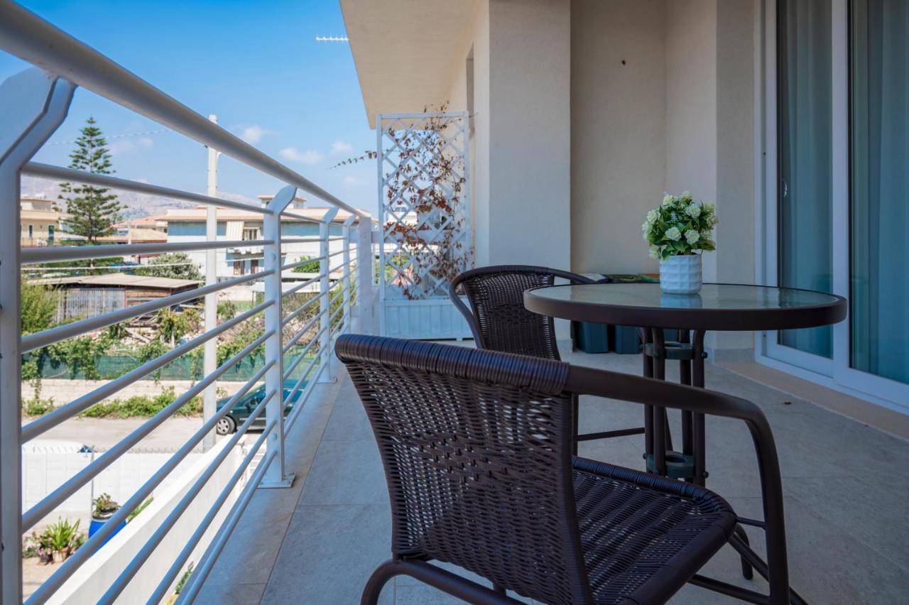 White Apartments & Spa Avola Bagian luar foto