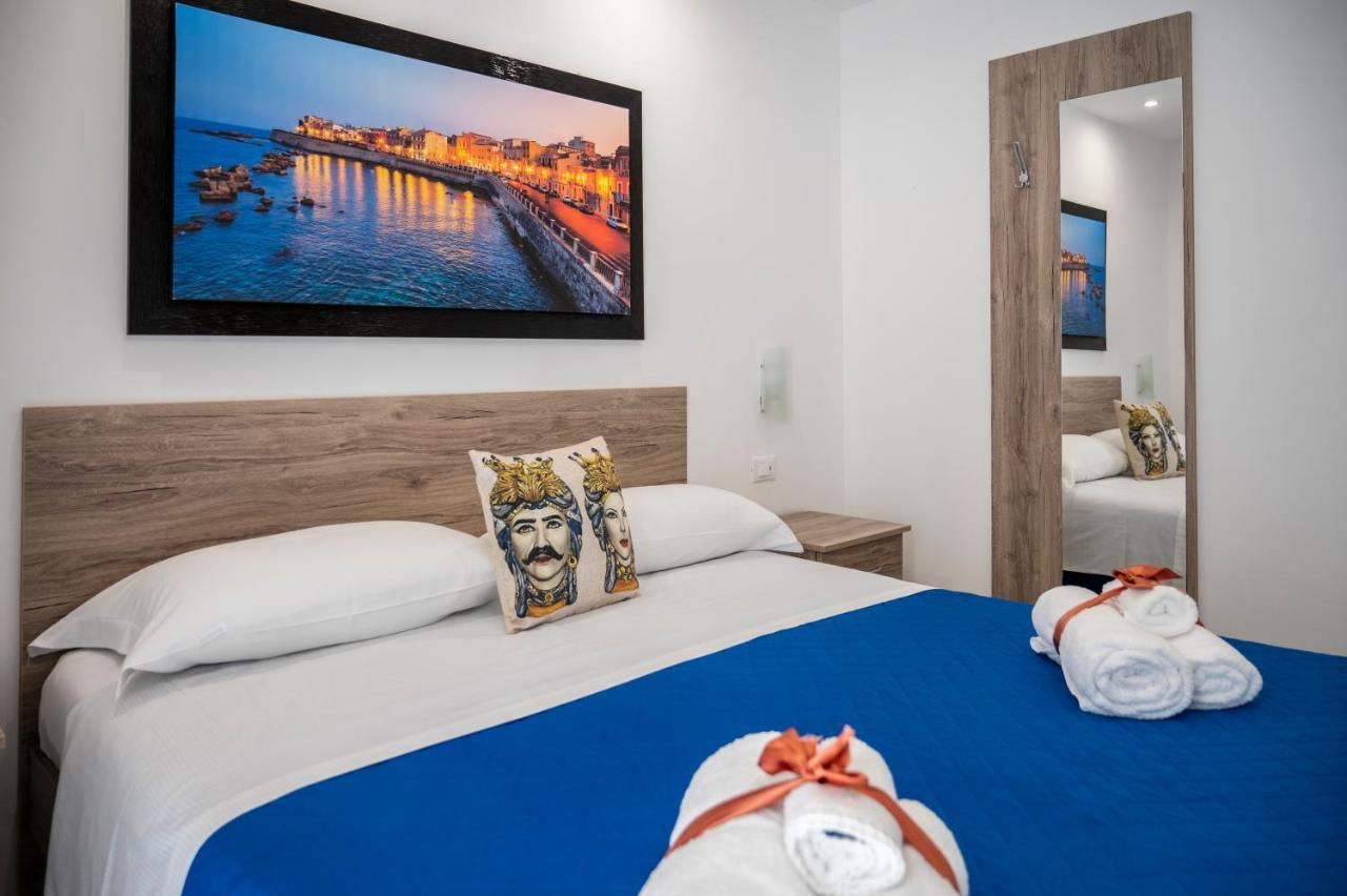 White Apartments & Spa Avola Bagian luar foto