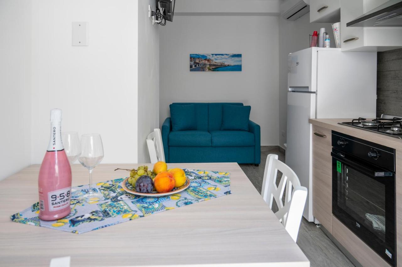 White Apartments & Spa Avola Bagian luar foto